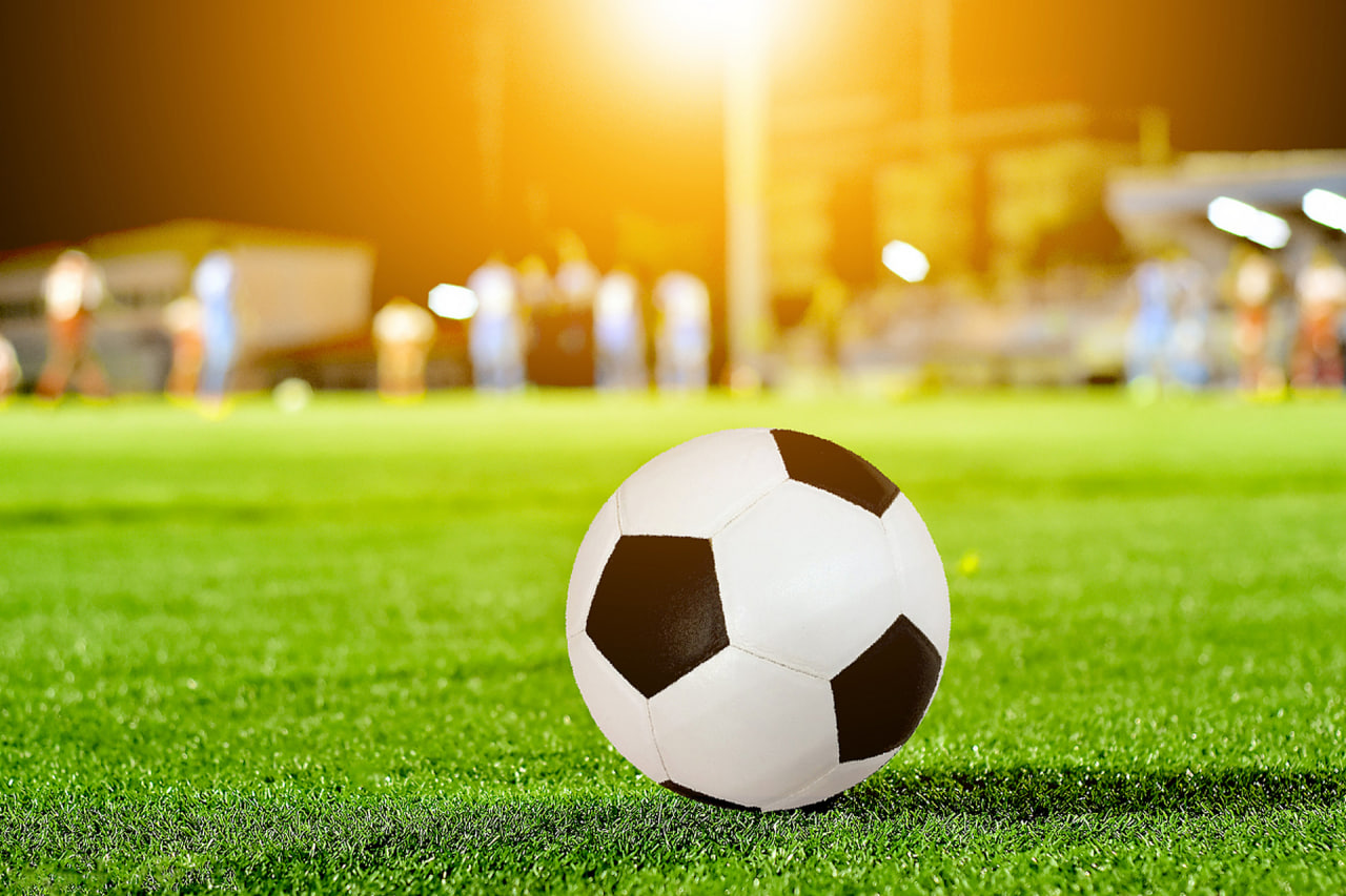 雷速体育手机比分应用界面展示